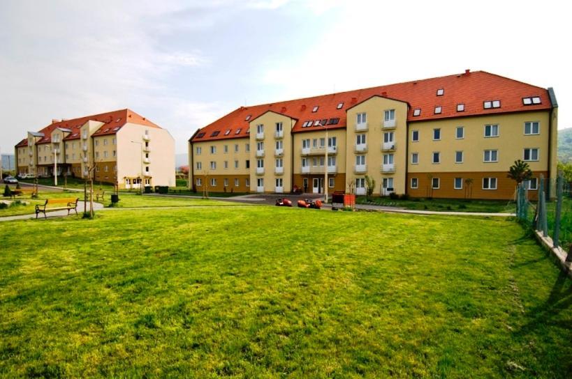 Károly Róbert Diákhotel Gyöngyös Exterior foto